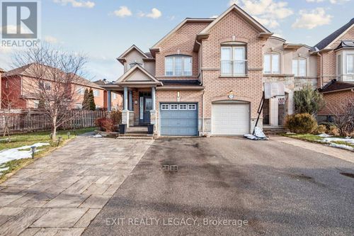 49 Loire Valley Ave, Thornhill, ON, L4J8V8 | Card Image