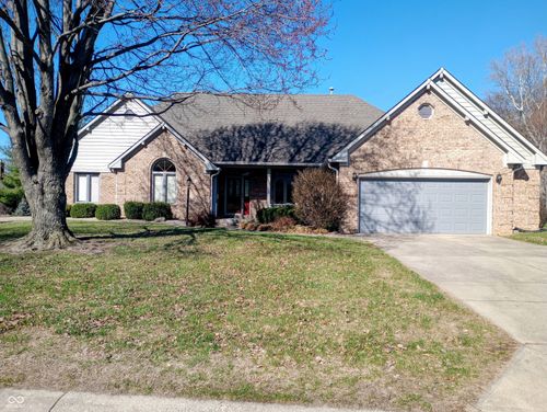 4288 Silver Hill Dr, Greenwood, IN, 46142-9656 | Card Image