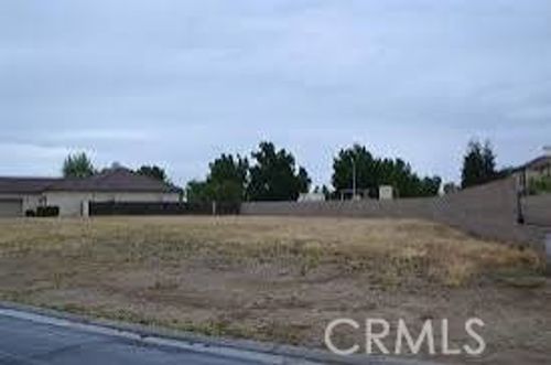 8120 Lake Shore Dr, Chowchilla, CA, 93610-8001 | Card Image