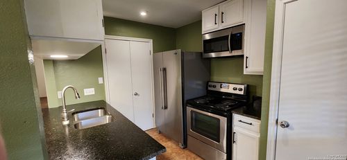 apt-59-8611 Datapoint Dr, San Antonio, TX, 78229-5923 | Card Image