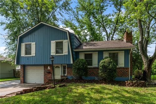 6401 E 120th Ter, Grandview, MO, 64030-1211 | Card Image