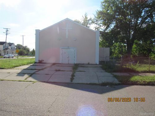 8909 Holcomb St, Detroit, MI, 48213-2246 | Card Image