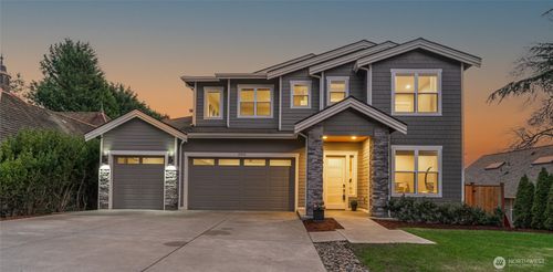 3303 Ne 7th St, Renton, WA, 98056-3850 | Card Image