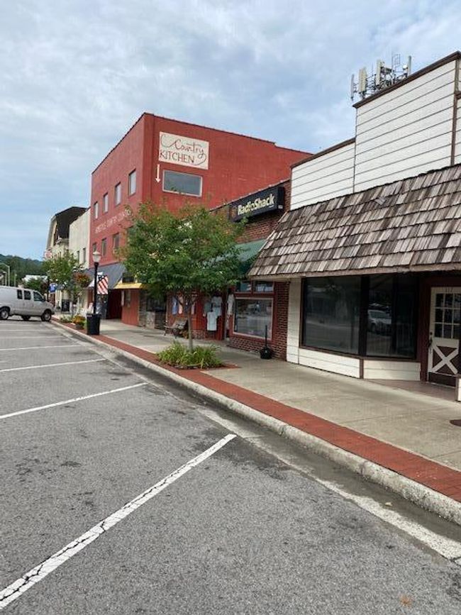 317 Wood Ave W, Home with 0 bedrooms, 0 bathrooms and null parking in Big Stone Gap VA | Image 4