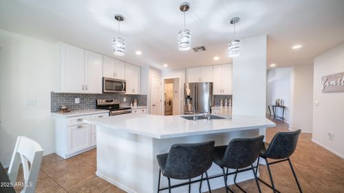 1077 E Loma Vista St, Gilbert, AZ, 85295-3012 | Card Image