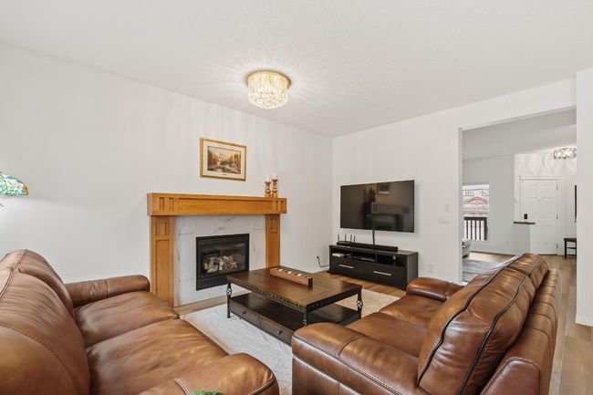 137 St Moritz Pl Sw, House other with 5 bedrooms, 4 bathrooms and 4 parking in Calgary AB | Image 4