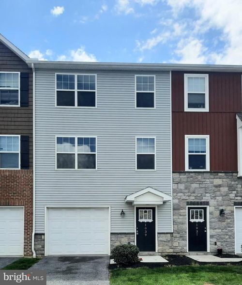 1039 Admirals Quay Dr, MECHANICSBURG, PA, 17050-2867 | Card Image