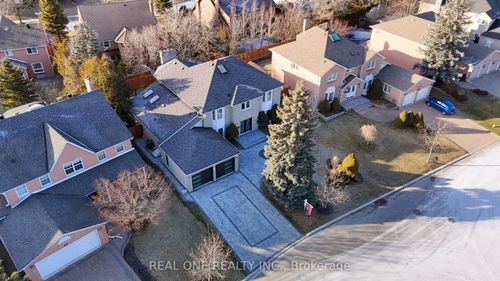 99 Aitken Cir, Unionville, ON, L3R7L5 | Card Image