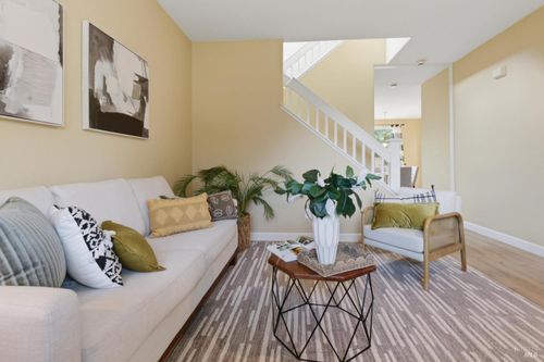 502 Clearwater Oak Ct, Fairfield, CA, 94534-6687 | Card Image