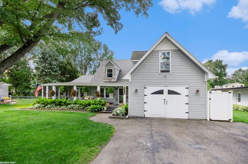 27620 Riviera St, Harrison Twp, MI, 48045-2941 | Card Image