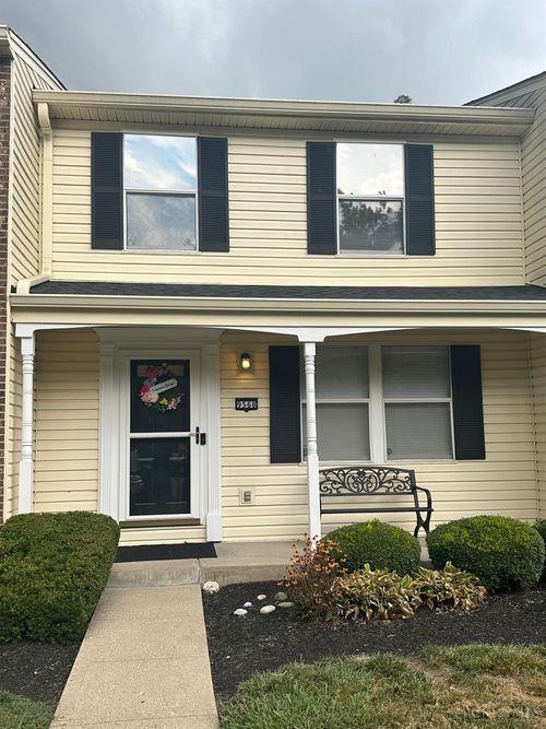 9568 Woodstate Dr, Cincinnati, OH, 45251 | Card Image