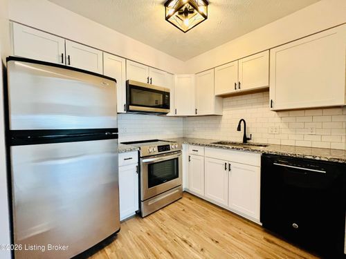 apt-f92-1935 Gardiner Ln, Louisville, KY, 40205-2835 | Card Image