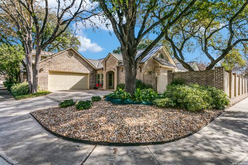 2 Cheltenham Ct, San Antonio, TX, 78218-1737 | Card Image