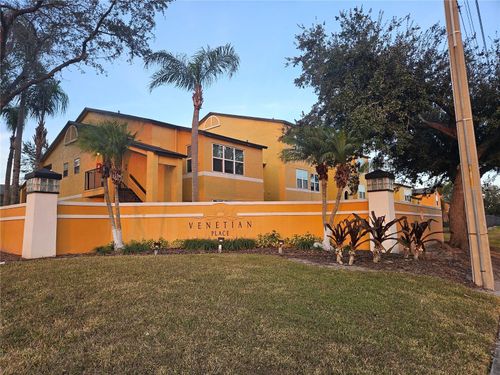 apt-1915-4518 Commander Dr, ORLANDO, FL, 32822-3633 | Card Image