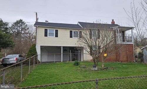 1057 Foreman Ln, WINCHESTER, VA, 22603-8678 | Card Image