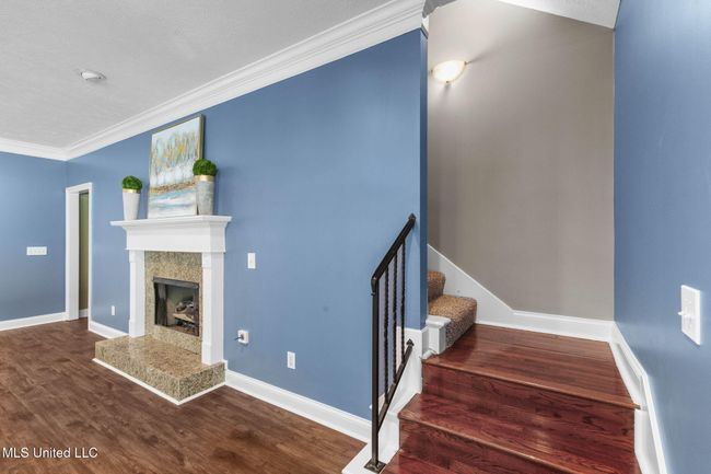 54-web-or-mls-211 Lake Terrace-62 | Image 30