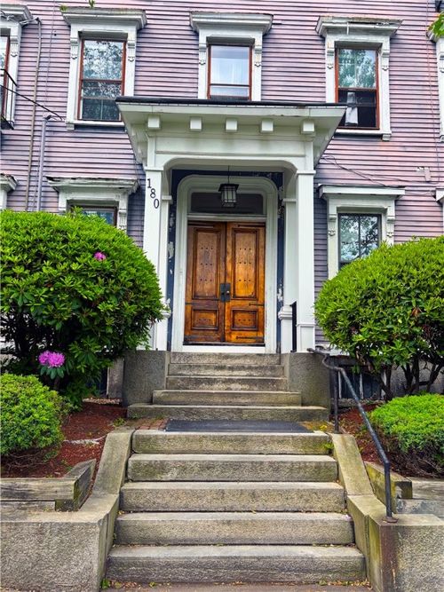6-178 Bowen St, Providence, RI, 02906-1570 | Card Image