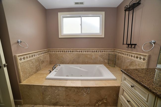 813 S Wolf Rd, House other with 3 bedrooms, 3 bathrooms and 2 parking in Des Plaines IL | Image 16