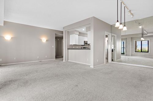 808-1235 Yale Pl, Minneapolis, MN, 55403-1945 | Card Image