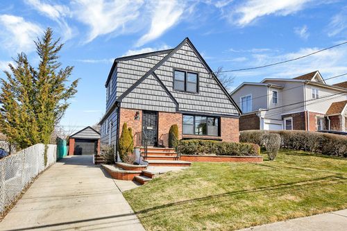 21611 121st Ave, Cambria Heights, NY, 11411-1933 | Card Image