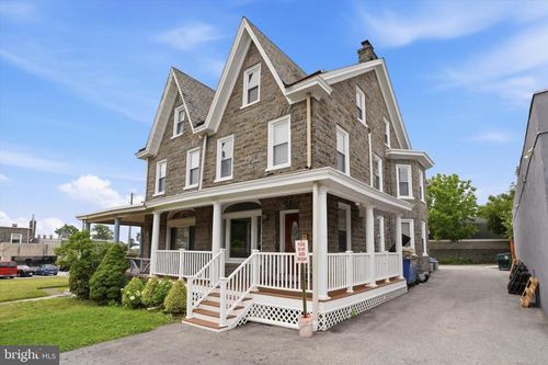 2206 Darby Rd, HAVERTOWN, PA, 19083-2248 | Card Image