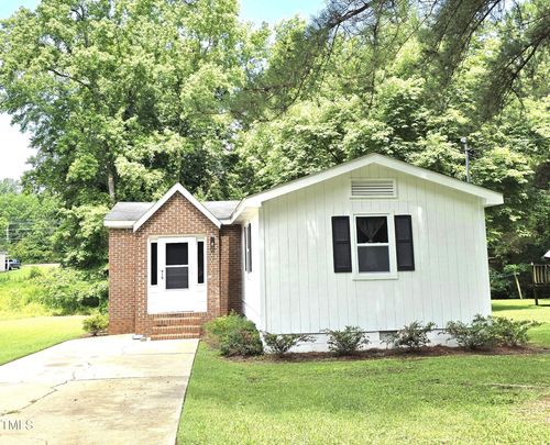 919 Chestnut St, Fremont, NC, 27830-8604 | Card Image