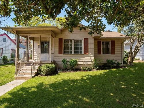 103 Pine St, Hueytown, AL, 35023-1822 | Card Image