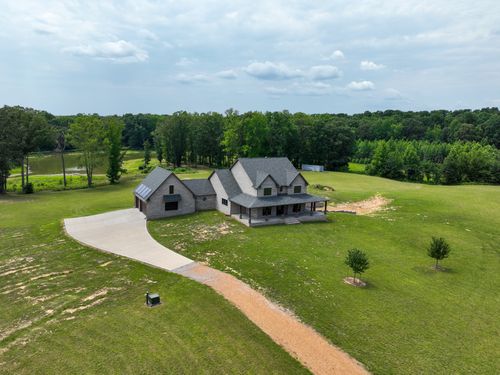 724 Porter Norwood Rd, Mansfield, TN, 38236-3701 | Card Image