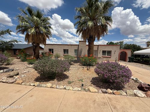 425 Colombo Ave, Sierra Vista, AZ, 85635-2313 | Card Image