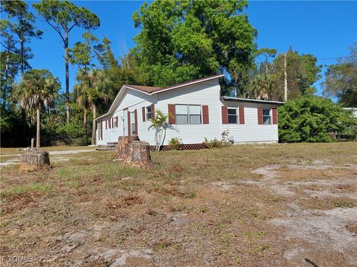 7580 Mcdaniel Dr, NORTH FORT MYERS, FL, 33917-1966 | Card Image