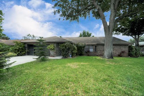1068 Pineapple Ave Ne, Palm Bay, FL, 32905-4836 | Card Image