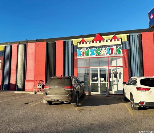 714 Circle Dr E, Saskatoon, SK, S7K3T7 | Card Image