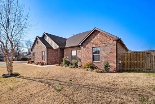 555 Harrison St, Pea Ridge, AR, 72751-2974 | Card Image