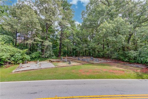 925 Dogwood Rd, snellville, GA, 30078 | Card Image