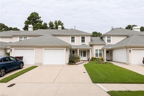 320 Esplanade Pl, Chesapeake, VA, 23320-2014 | Card Image