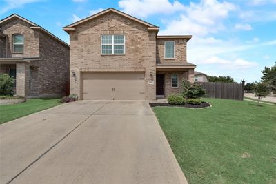 9000 Fescue Drive, House other with 3 bedrooms, 2 bathrooms and null parking in Fort Worth TX | Image 3