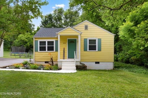 3330 Skyline Dr, Knoxville, TN, 37914-4700 | Card Image
