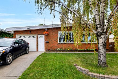 2123 8 Avenue Ne, Calgary, AB, T2E0T7 | Card Image