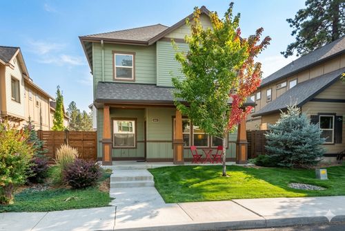 20527 Se Stanford Pl, Bend, OR, 97702-3767 | Card Image