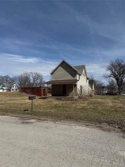 702 2nd St, Redfield, IA, 50233-8078 | Card Image