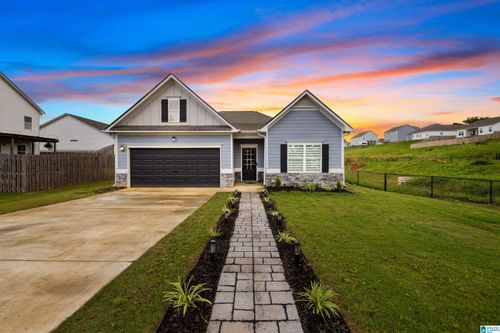 444 Willow Dr, LINCOLN, AL, 35096-3804 | Card Image