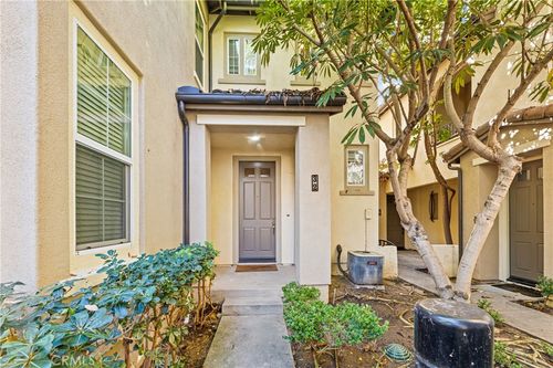 32 Perennial, Irvine, CA, 92603-0622 | Card Image