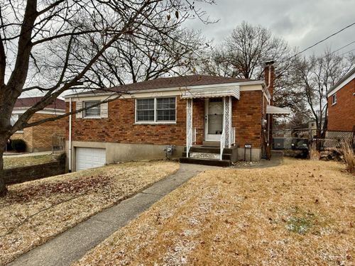 784 Woodyhill Dr, Cincinnati, OH, 45238-4752 | Card Image