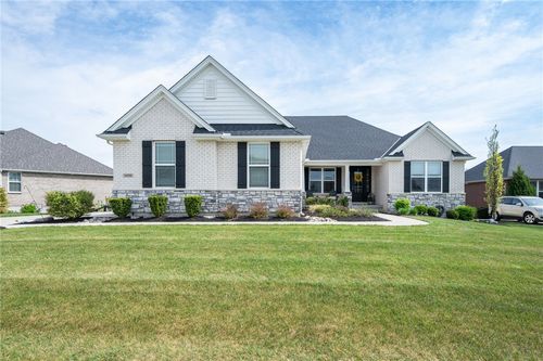 6090 Northlake Ct, Liberty Twp, OH, 45011-3548 | Card Image