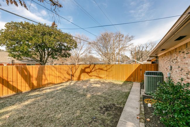 Additional side yard and grassy area | Image 23