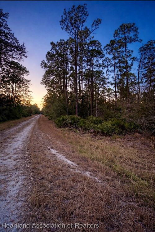 820 Bowling Ln, Lake Placid, FL, 33852-3001 | Card Image