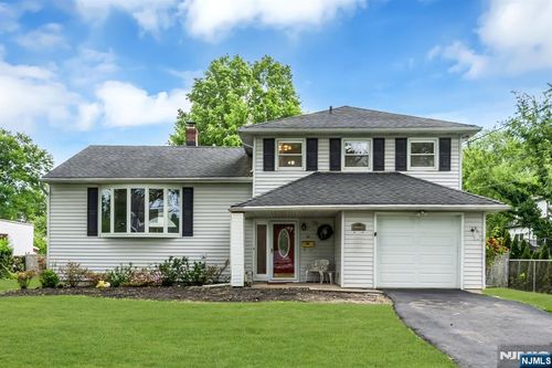 86 Portland Ave, Fanwood, NJ, 07023-1172 | Card Image