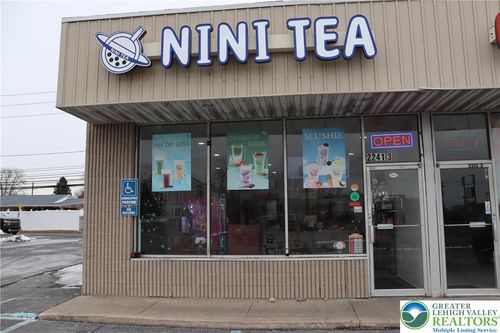 unit-3-2241 Macarthur Rd, Whitehall, PA, 18052-4528 | Card Image