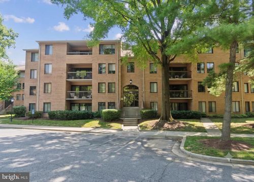 303-5809 Edson Ln, North Bethesda, MD, 20852-2921 | Card Image