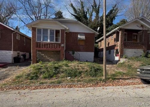 8339 Eton Pl, Jennings, MO, 63136-2531 | Card Image